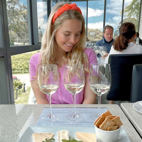 Meet your Posher, Kaitlyn - Picture 3 of 5